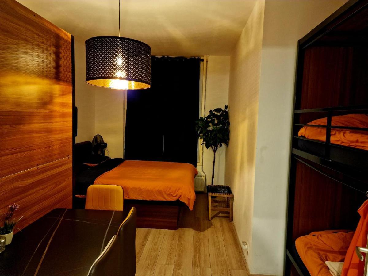 Recharge Hostel ロッテルダム エクステリア 写真