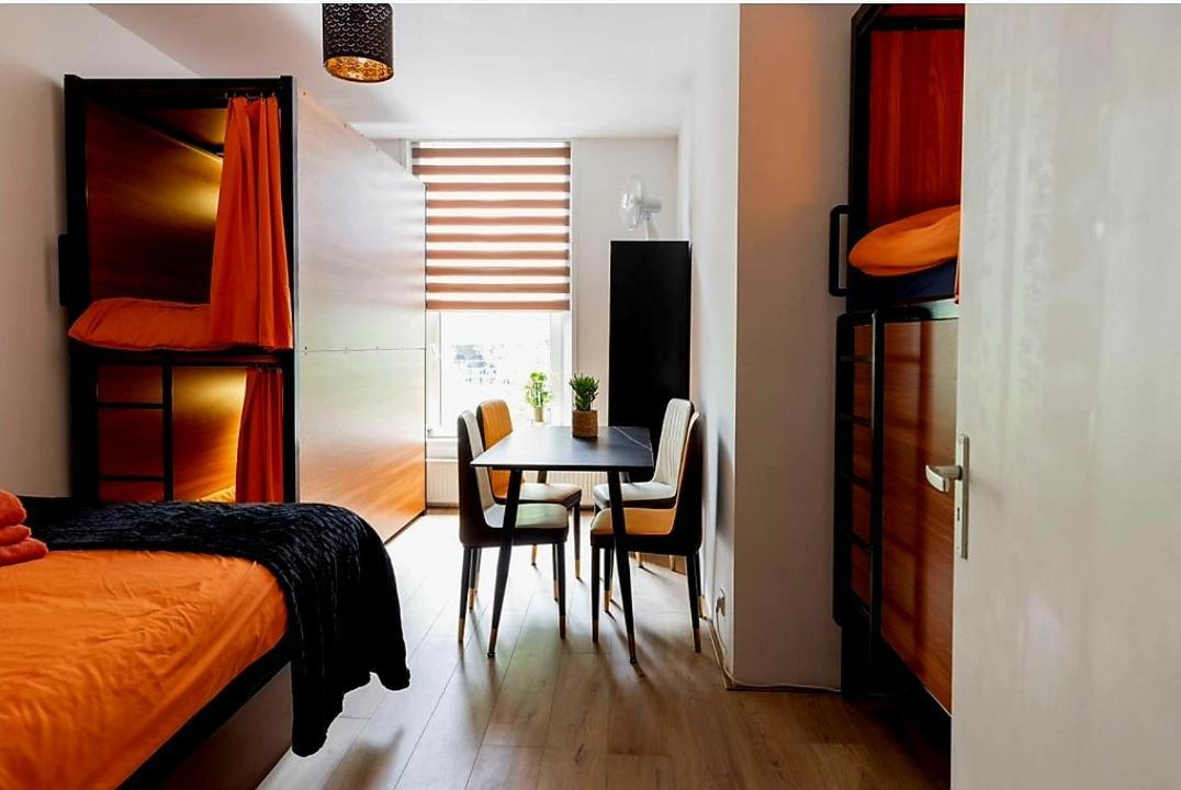 Recharge Hostel ロッテルダム エクステリア 写真
