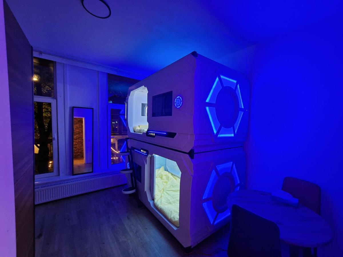 Recharge Hostel ロッテルダム エクステリア 写真