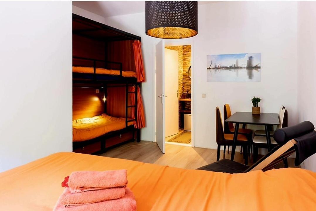 Recharge Hostel ロッテルダム エクステリア 写真