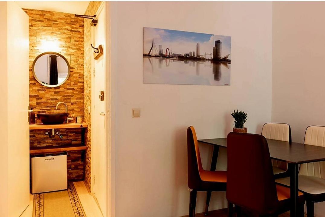Recharge Hostel ロッテルダム エクステリア 写真