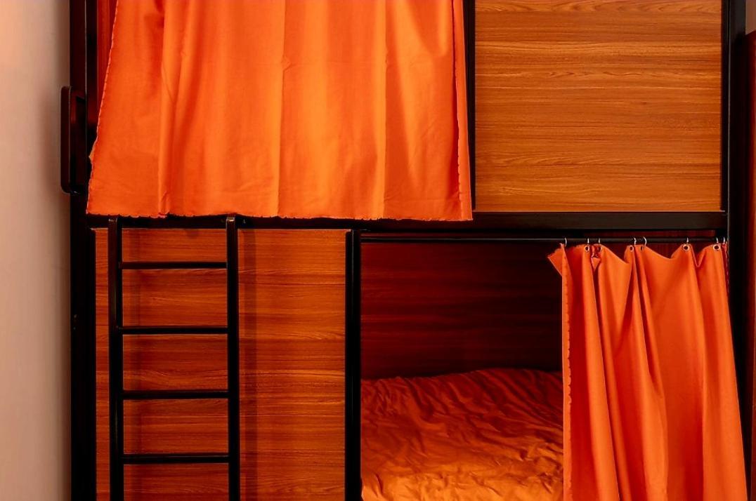 Recharge Hostel ロッテルダム エクステリア 写真