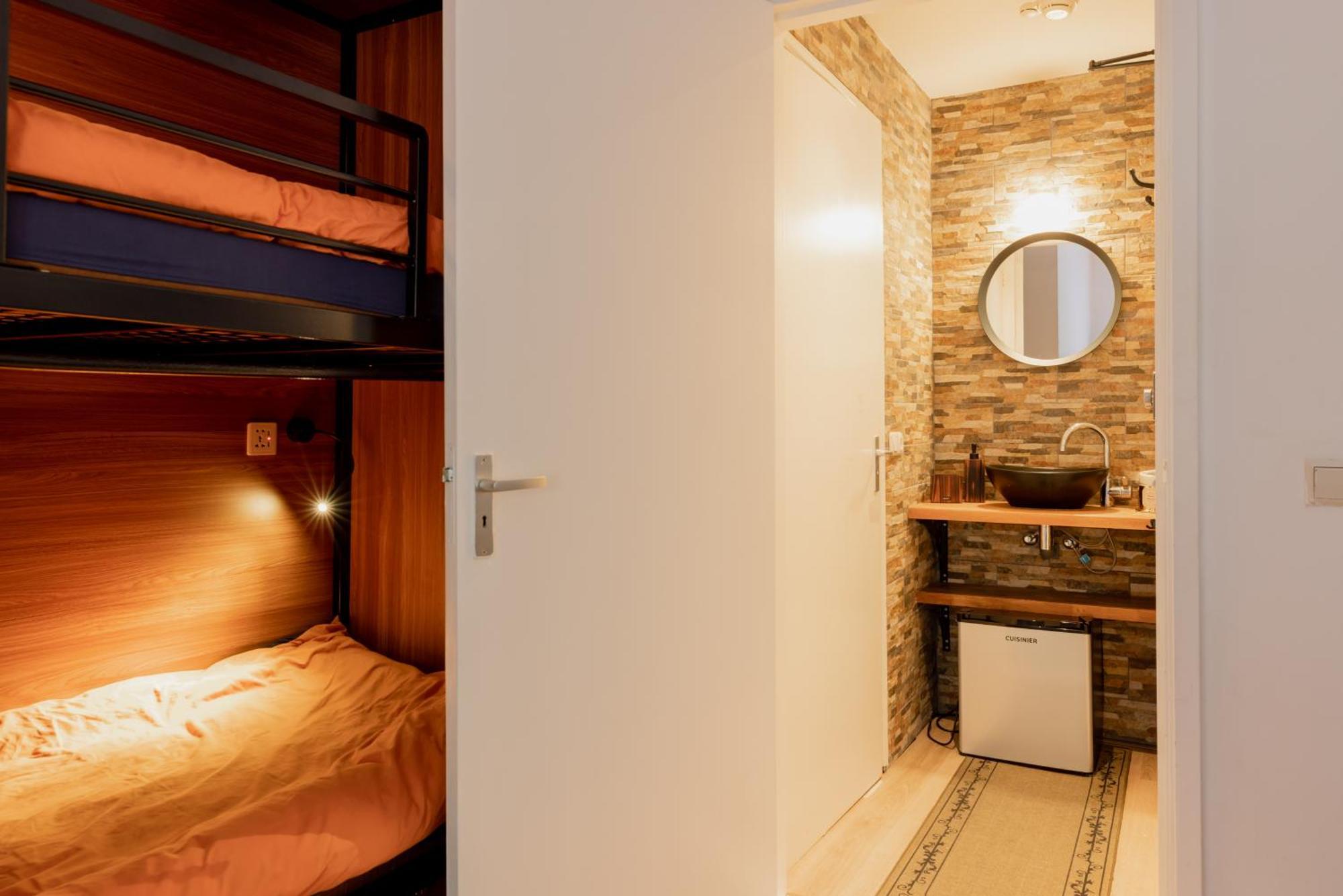 Recharge Hostel ロッテルダム 部屋 写真